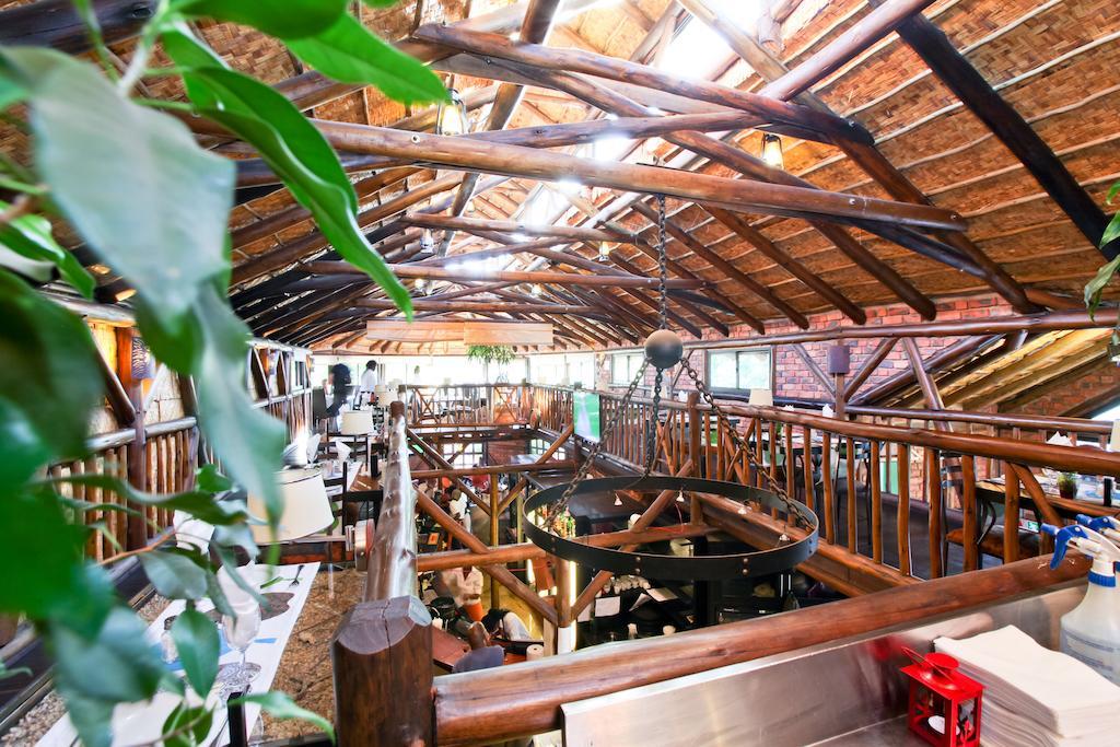 Roof Of Africa Hotel Windhoek Kültér fotó